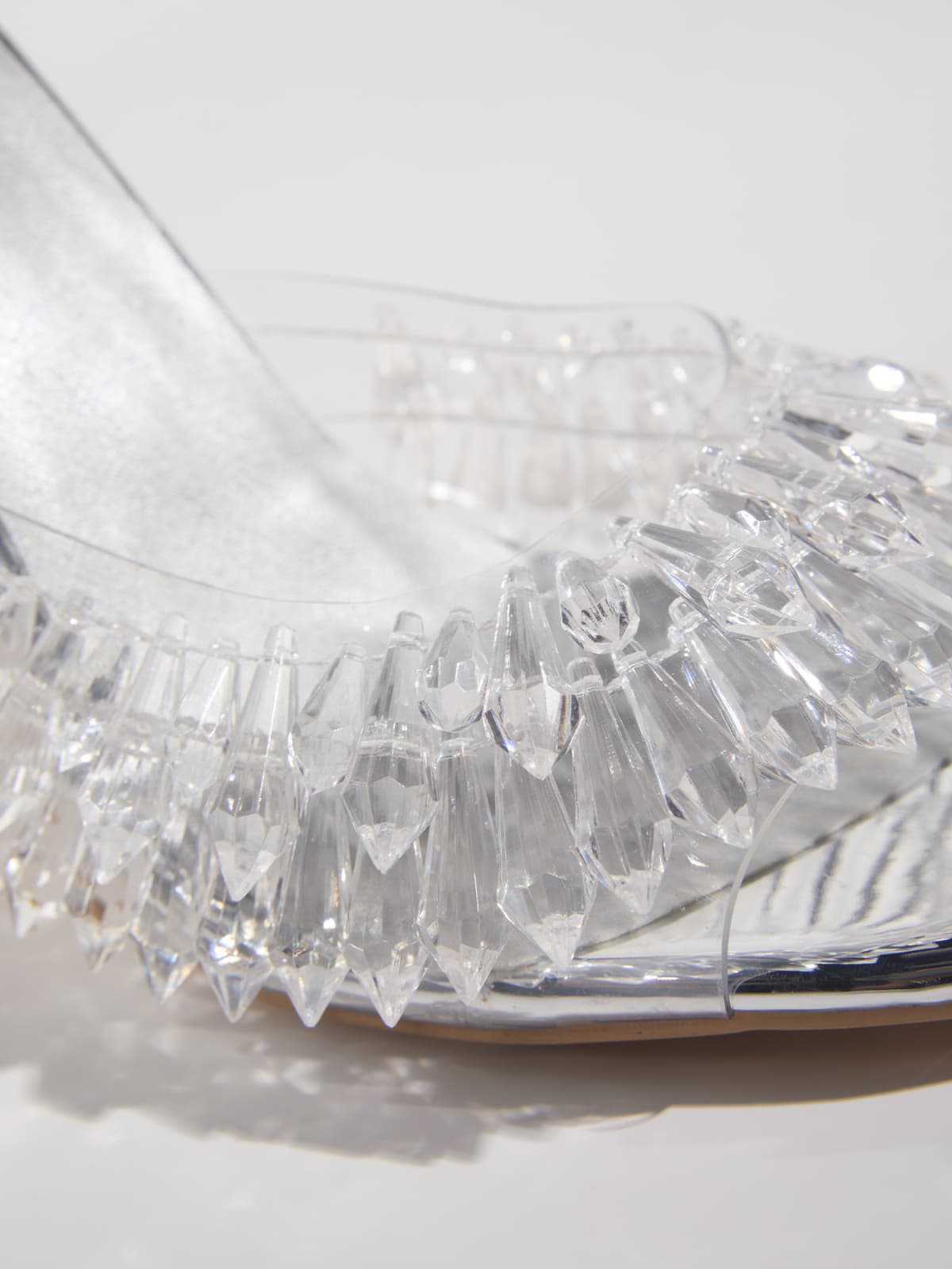 Zapatillas con flecos de cristal