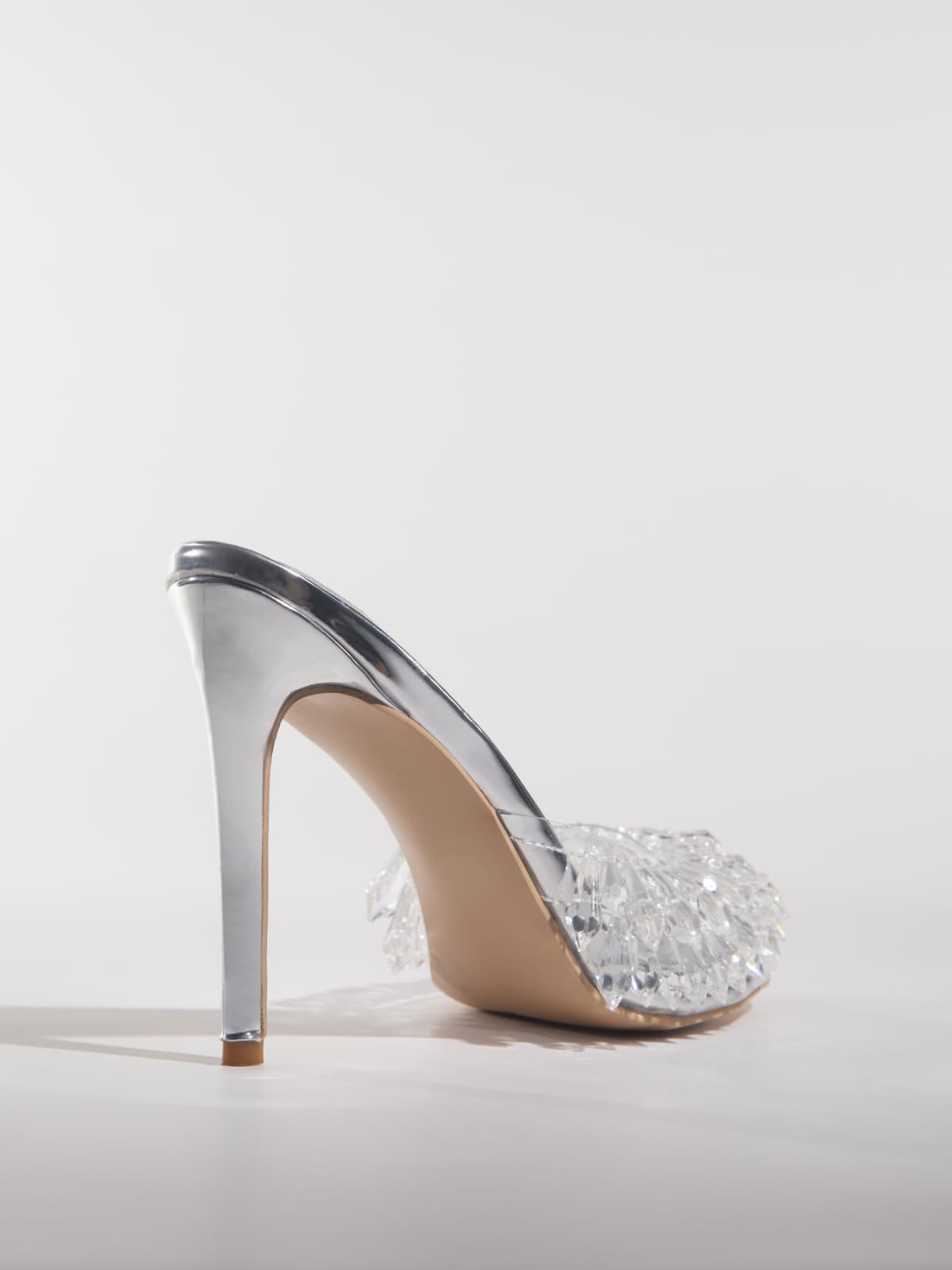 Zapatillas con flecos de cristal