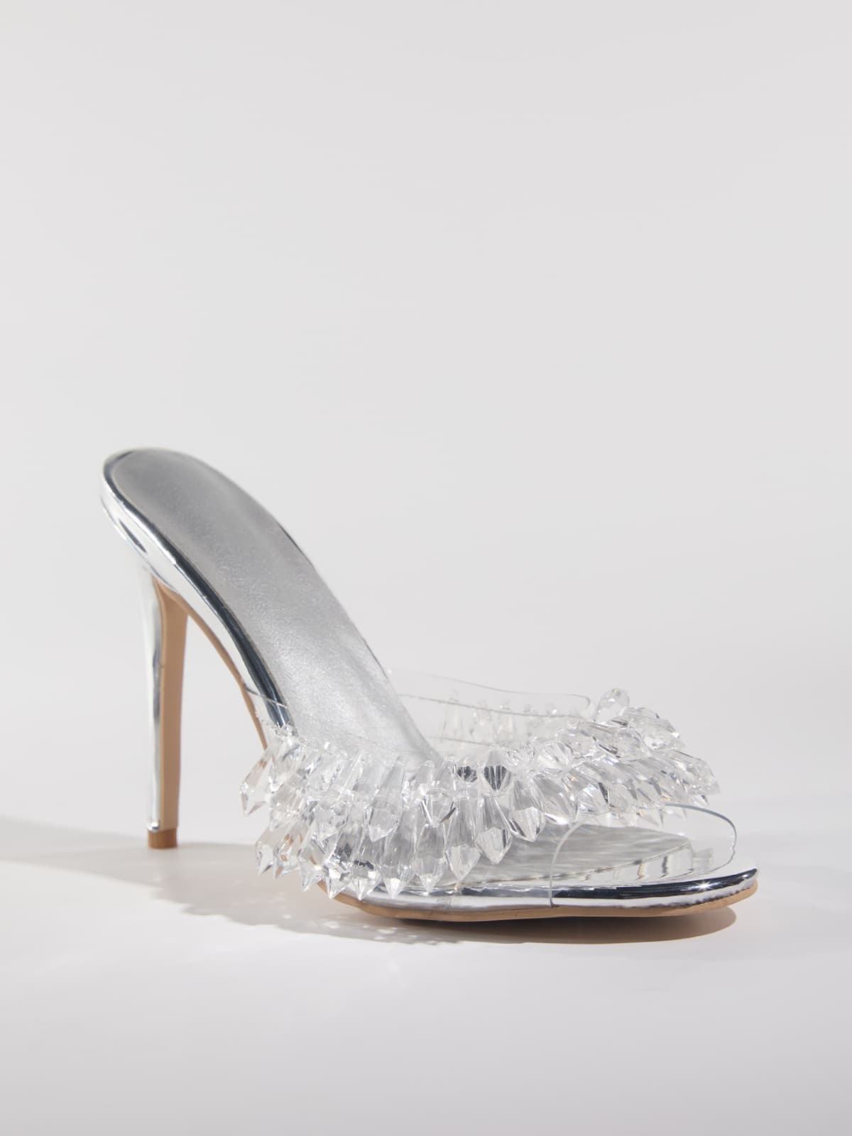 Zapatillas con flecos de cristal