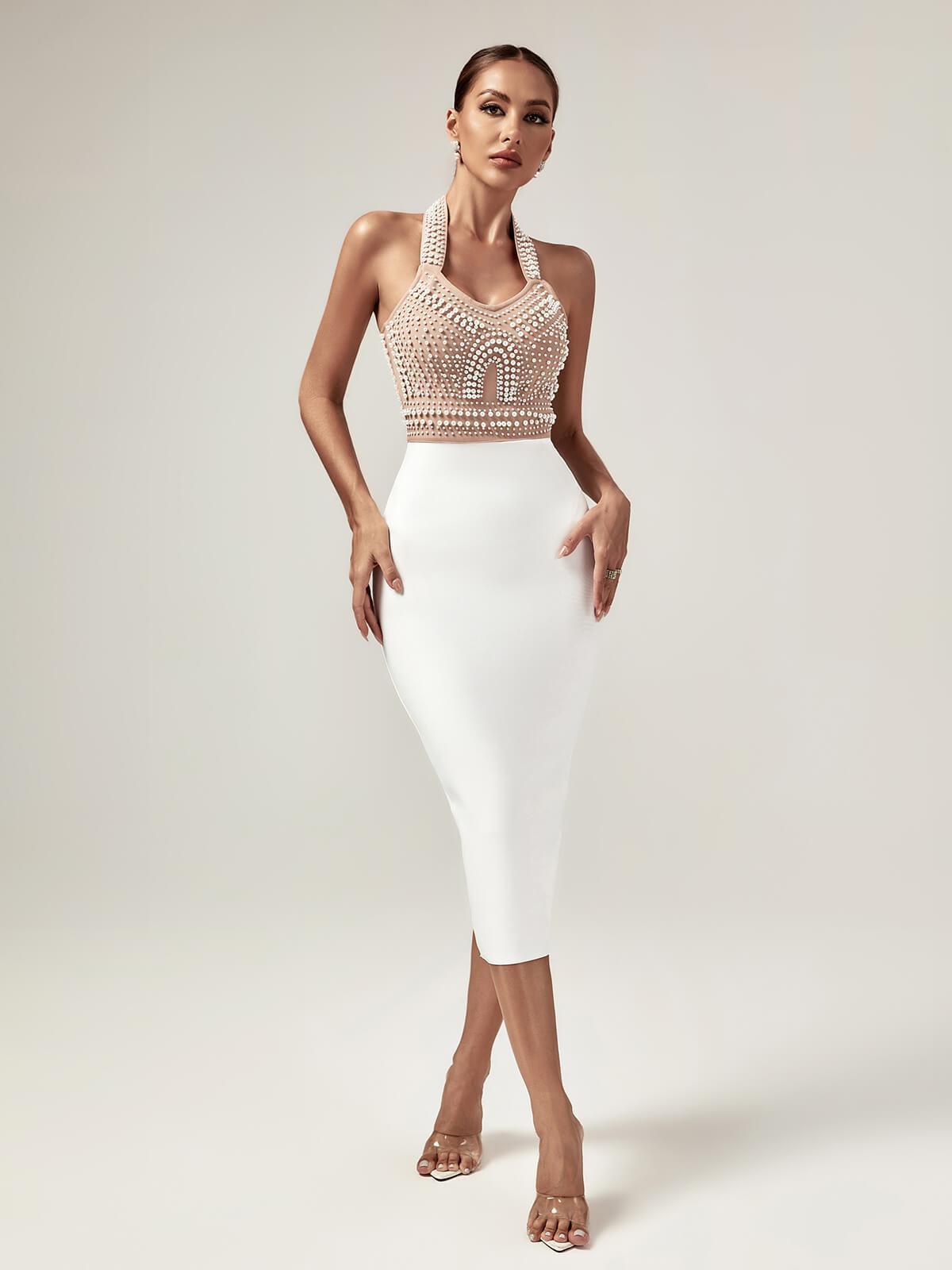 Vestido tipo bandage Isabella en beige con cuello halter y detalle de perlas