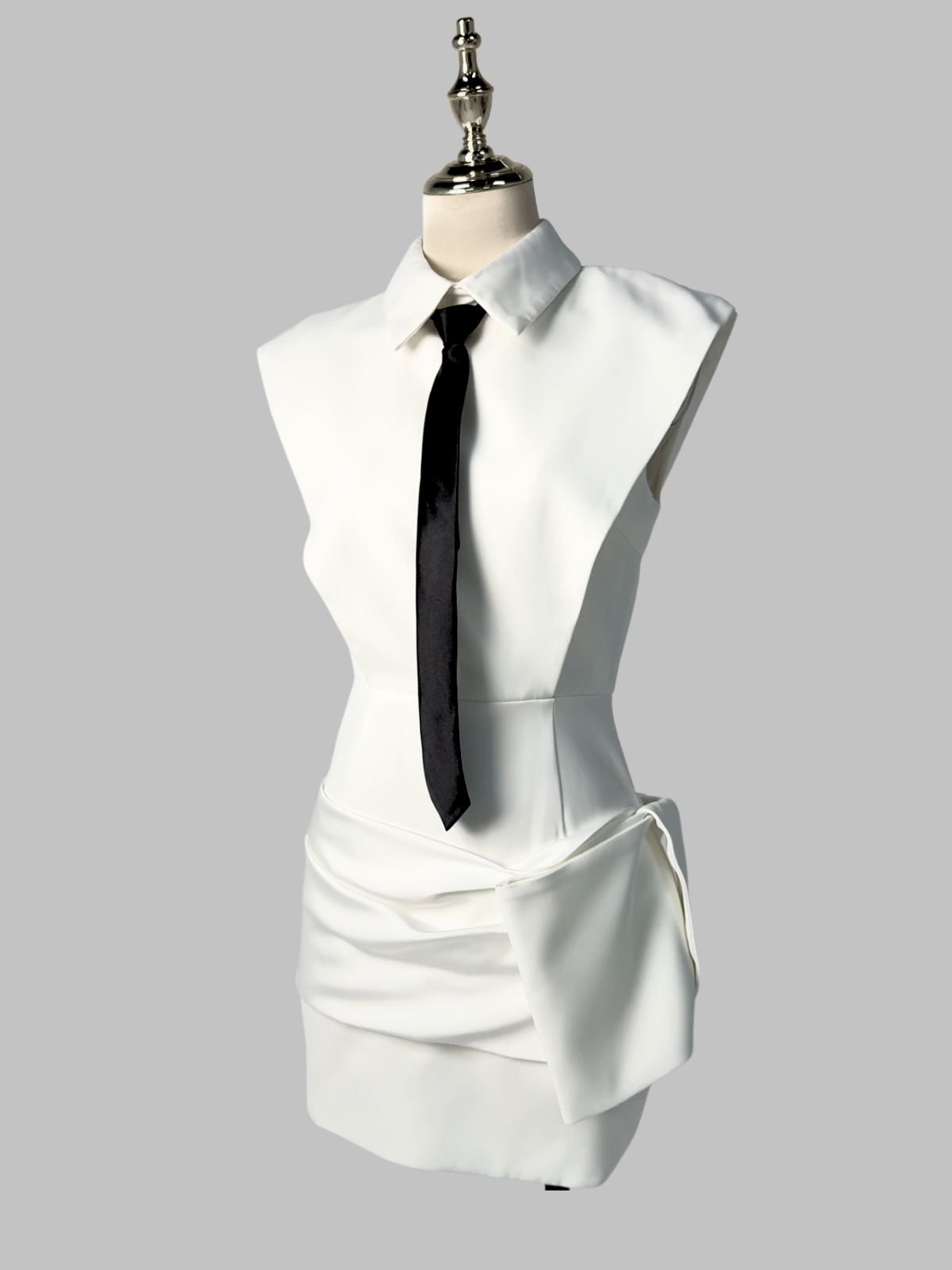 Mini vestido con cuello doblado y lazo