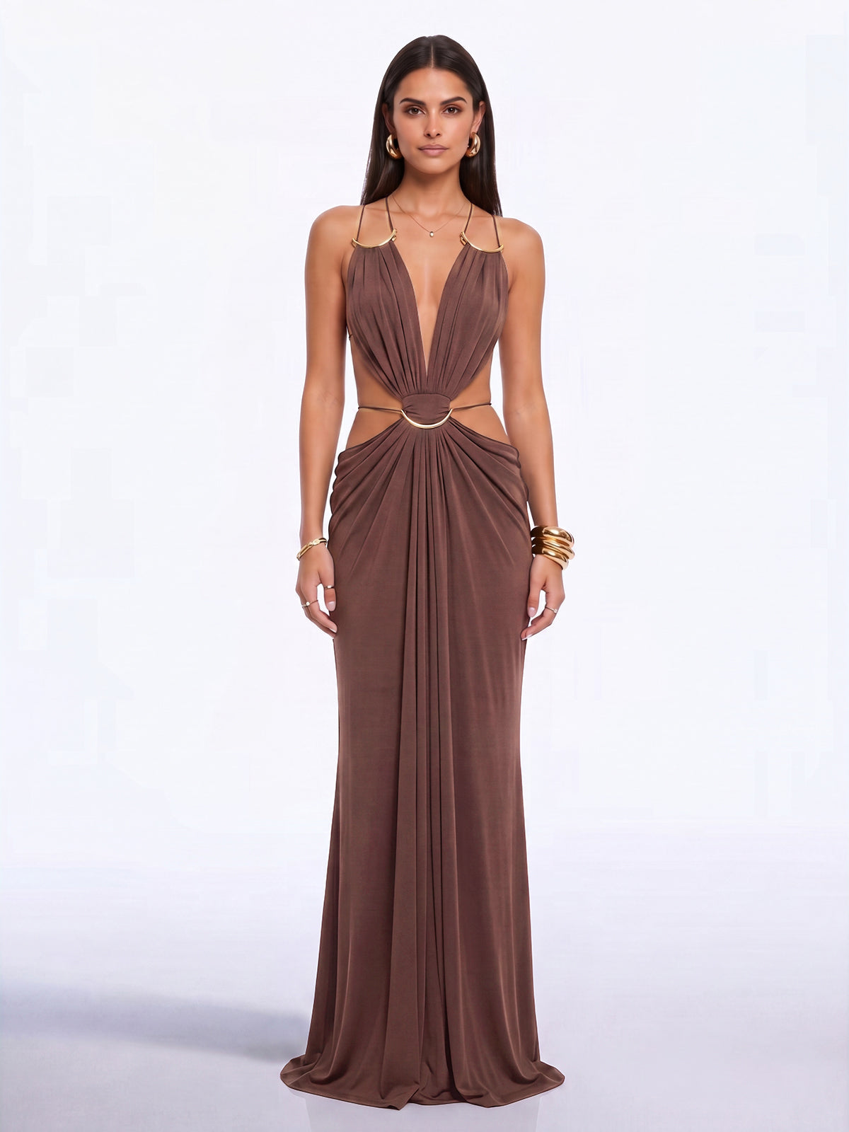 Vestido largo marrón con espalda descubierta y aberturas