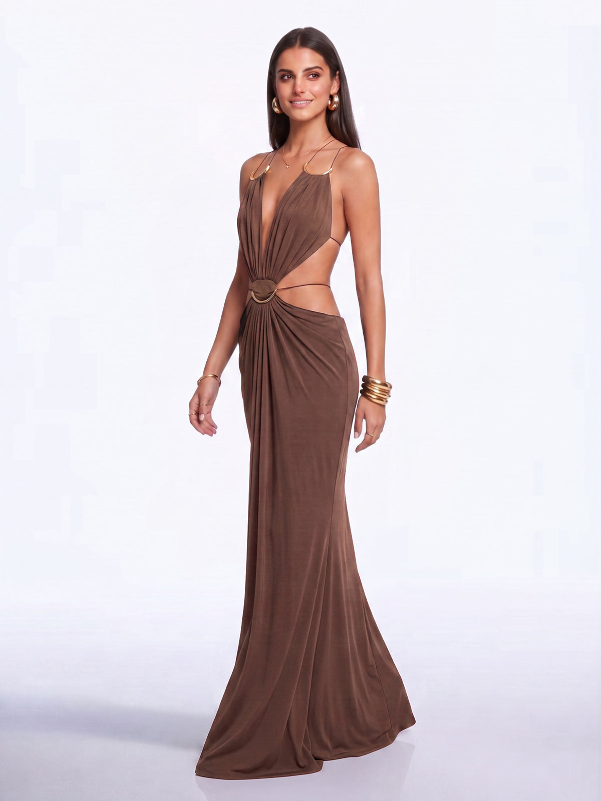 Vestido largo marrón con espalda descubierta y aberturas