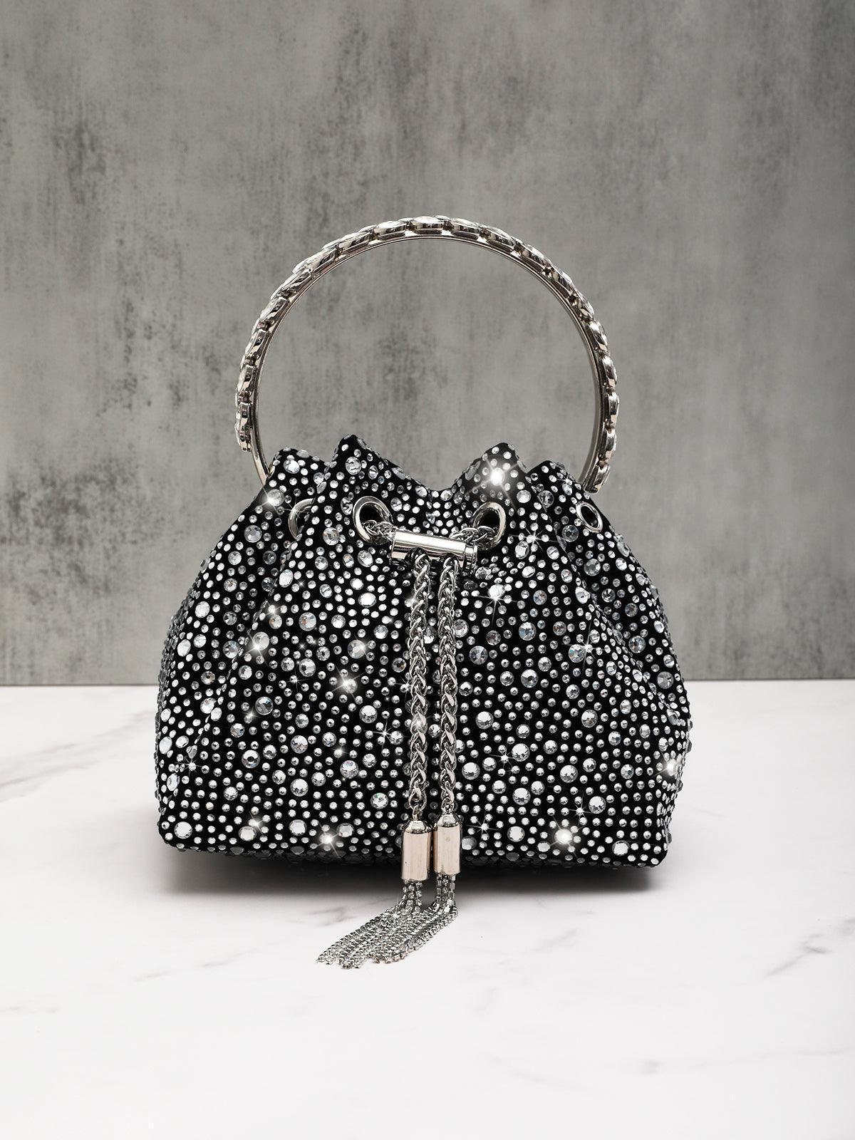 Bolso  negro con adornos de cristal