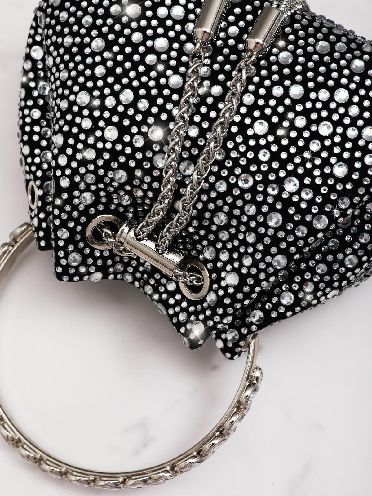 Bolso  negro con adornos de cristal