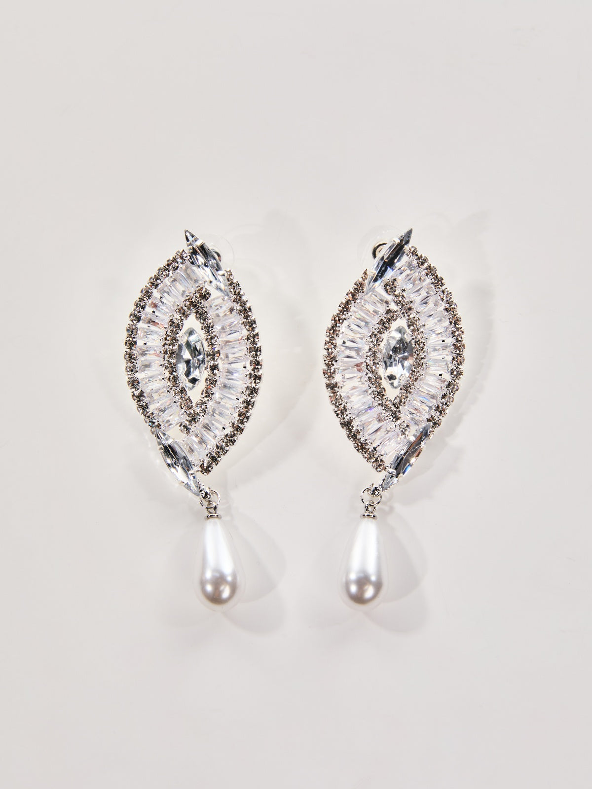 Pendientes de perlas y pedrería Oaelix