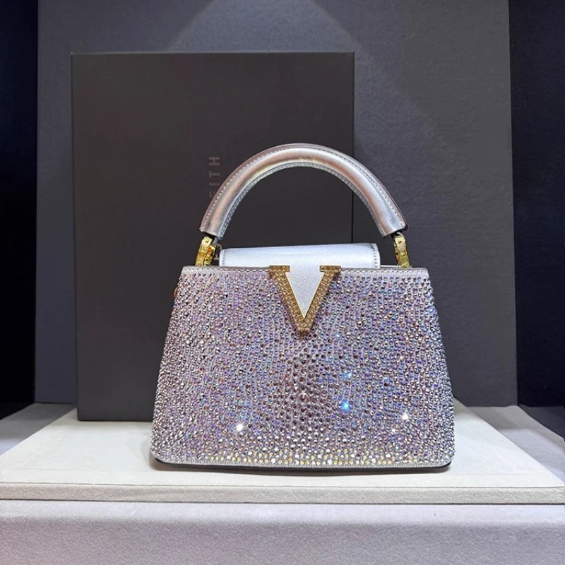 Bolso de lujo con diamantes y pedrería