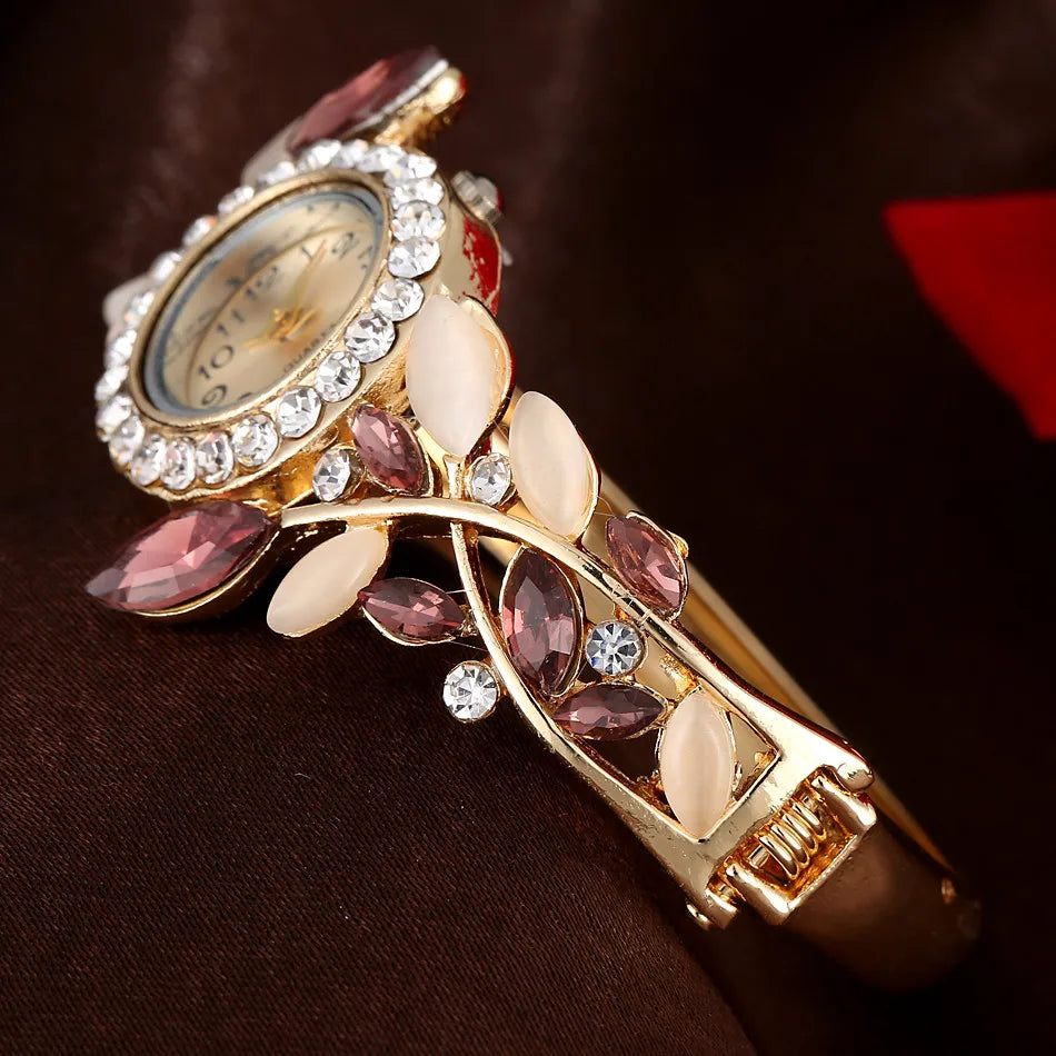Reloj Pulsera de Lujo para Mujer con Diamantes y Esfera Elegante