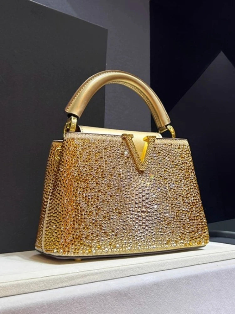Bolso de lujo con diamantes y pedrería