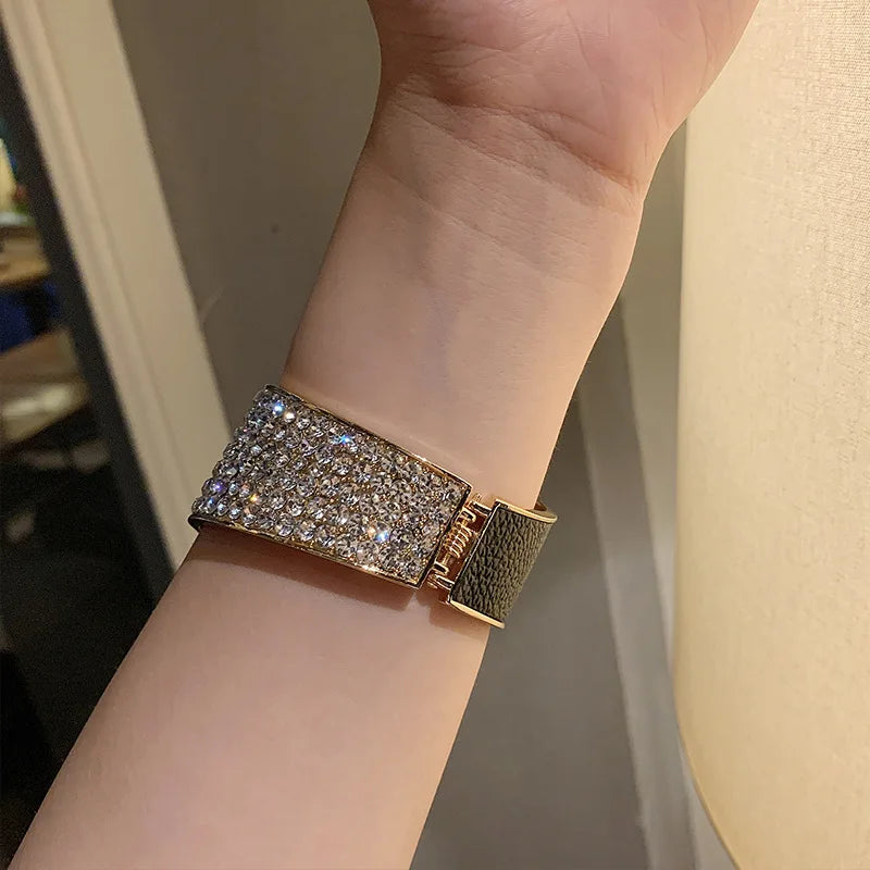 Pulsera elegante y sofisticada, con circonitas completas